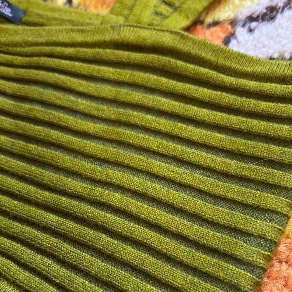 Wild Fable Green Ribbed Crop Top - Picture 3 of 5